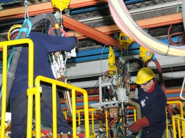 Operarios en proceso industrial