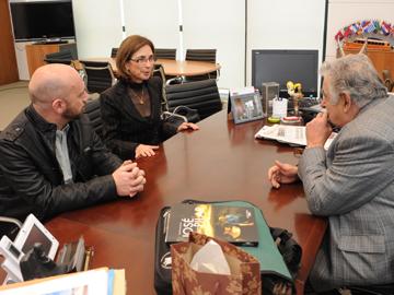 Presidente Mujica, Pilar del Río y Miguel Gonçálvez en la Torre Ejecutiva