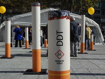 Decoración exterior referida al consumo de tabaco