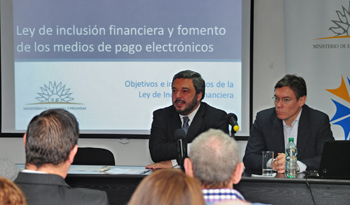 Ministro de Economía y Finanzas, Mario Bergara en Colonia
