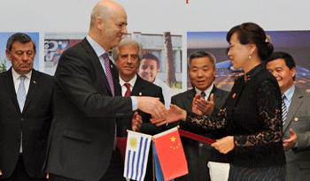 Antonio Carámbula en la serie de encuentros realizados en China