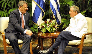 Canciller Nin Novoa con Presidente de Cuba, Raúl Castro