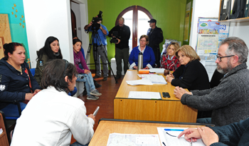 Ministra Eneida de León con organizaciones sociales de Río Negro