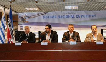 Autoridades en Primer Foro sobre el Sistema Nacional de Puertos