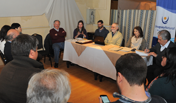 Ministro interino Benjamín Liberoff reunido con organizaciones sociales sociales