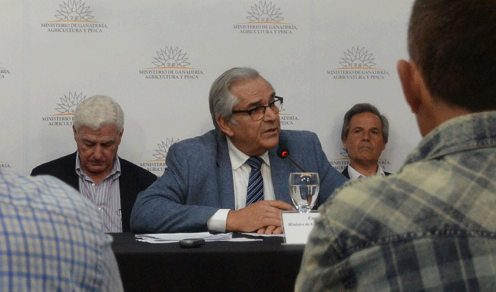 Enzo Benech en conferencia de prensa