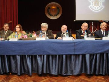 Mesa de autoridades