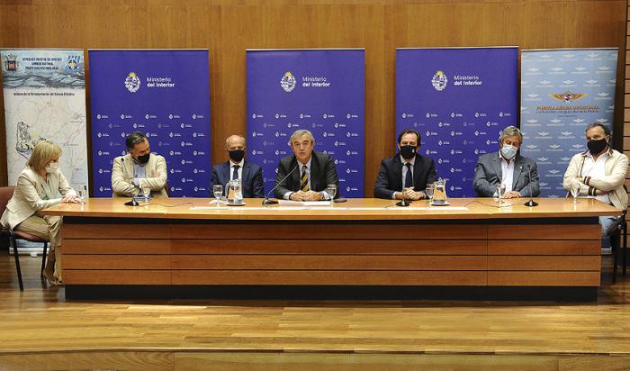 Autoridades en la presentación del Operativo Verano Azul