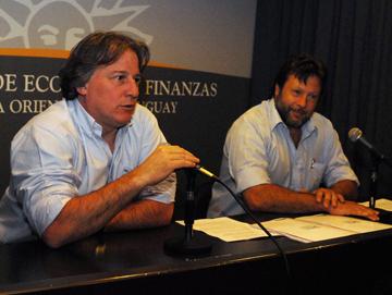 Ministro Lorenzo en conferencia de prensa