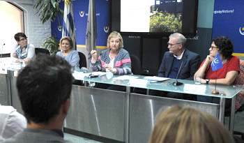 Autoridades en convocatoria a proyectos de restauración costera, ecoturismo y gestión ambiental