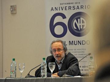 Secretario general de la Junta Nacional de Drogas, Julio Calzada en aniversario de Narcóticos Anónimos