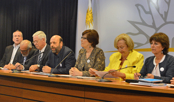 Autoridades en lanzamiento del Mes de los Cuidados