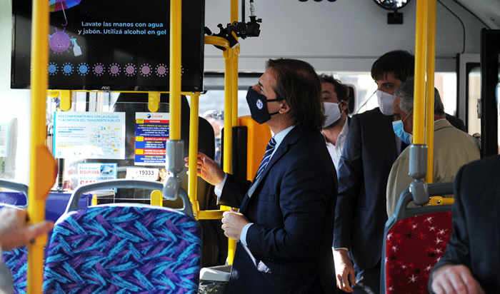 Presidente, Luis Lacalle Pou, en nueva unidad eléctrica para transporte colectivo
