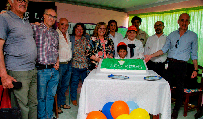 Festejos por la llegada de la electrificación rural en Los Rosas, Tacuarembó