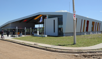 Inauguración oficial de moderna escuela en Bella Unión, departamento de Artigas
