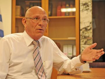 Miguel Galán, Gerente Ejecutivo de Crédito Social del BROU