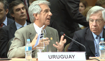 Tabaré Vázquez recibe la presidencia temporal del Mercosur de su par de Paraguay, Horacio Cartes