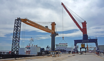 Estación flotante en puerto de Nueva Palmira. Foto ANP