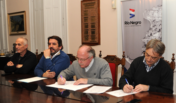 Firma de convenio entre ASSE e Intendencia de Río Negro