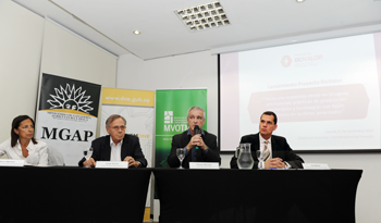 Autoridades en presentación de proyecto BioValor, para generar energía a partir de residuos agroindustriales