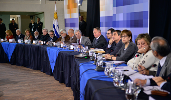 Participación de los ciudadanos en el Consejo de Ministros abierto de la ciudad de Dolores