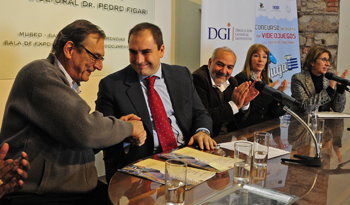 Autoridades de DGI y Educación en firma de convenio