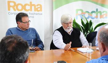Aníbal Pereyra y Eduardo Bonomi con empresarios turísticos de Rocha