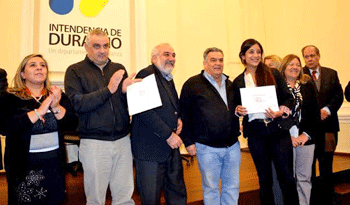 Presidente del Codicen, Wilson Netto, en entrega de títulos a estudiantes de UTU