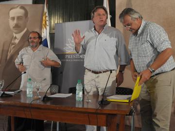 Ministro Lorenzo en conferencia de prensa