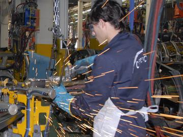 Persona trabajando en la industria