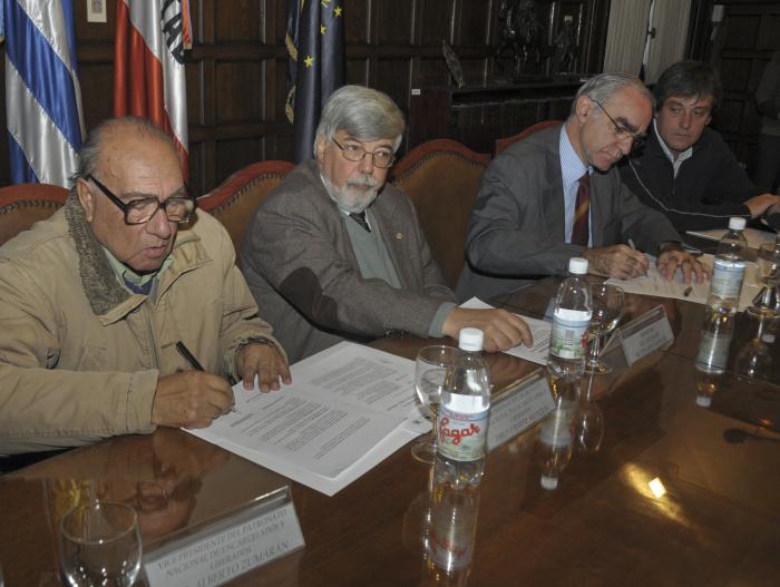 Firma de Convenio entre la Universidad de Montevideo y el Patronato de Encarcelados