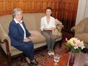 Atleta paralímpica Alfonsina Maldonado visitó a María Auxiliadora Delgado