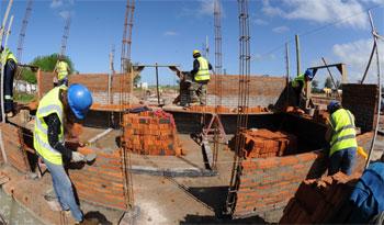 Construcción de viviendas en Isidoro Noblía