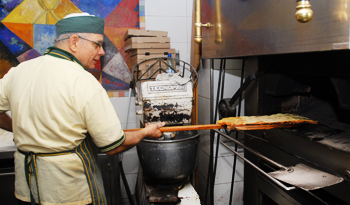 El aumento del salario real en los últimos 12 meses llegó a 4,97 %.