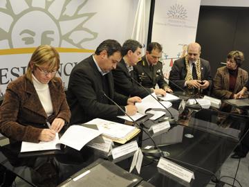 Autoridades de OPP, el Programa Uruguay Crece Contigo y la Red Integrada de Efectores Públicos en Salud