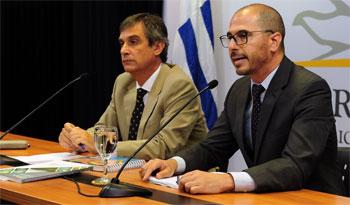 Director de OPP, Álvaro García, y prosecretario de Presidencia, Juan Andrés Roballo