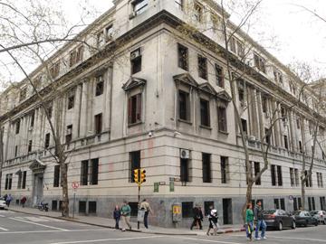 Fachada del MEF