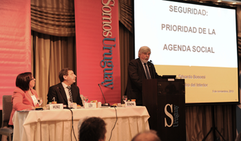 Ministro del Interior, Eduardo Bonomi en disertación para Somos Uruguay