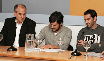 Ministro Murro en firma de convenio con Fundación Celeste