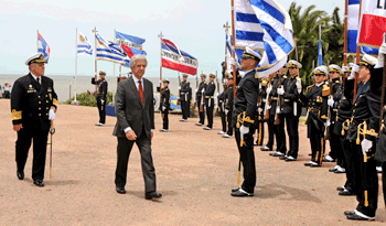 Presidente Vázquez en el 198° aniversario de la Armada Nacional.