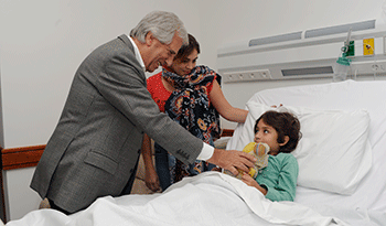 Tabaré Vázquez en hospital de Colonia