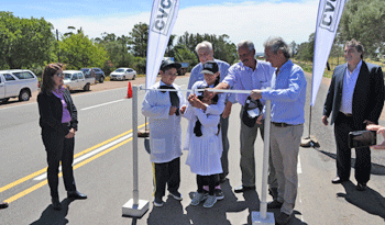 Ministro Víctor Rossi inaugura obras en Ruta 8