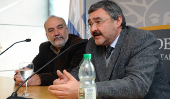 Director nacional de Educación Pública, Wilson Netto, junto al diputado e integrante de la comisión intersectorial sobre el alcohol, Luis Gallo