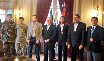 Atletas uruguayos recibieron el reconocimiento del Ministerio de Defensa
