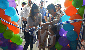 Marisa Lindner inaugura Centro CAIF UnaLuna, en Montevideo Marisa Lindner inaugura Centro CAIF UnaLuna, en Montevideo