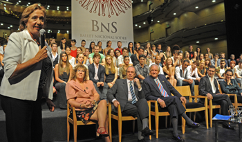 Ministra Muñoz en celebración por el 80.° aniversario del Ballet Nacional del Sodre