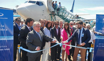 Ceremonia inaugural de vuelos de Alas U Montevideo-Buenos Aires