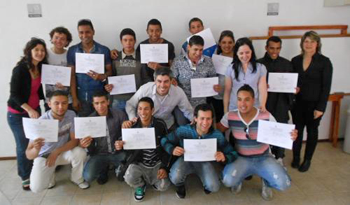 Jóvenes que recibieron capacitación del Instituto Nacional de Empleo y Formación Profesional