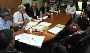 Ministro de Ganadería, Tabaré Aguerre, en reunión realizada con representantes de sociedad de Maldonado