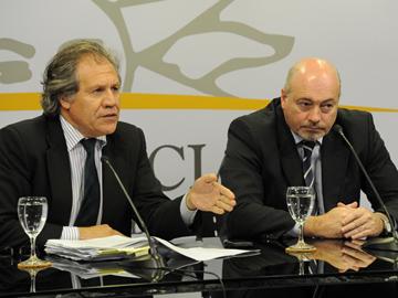 Canciller Luis Almagro y secretario de Presidencia, Homero Guerrero